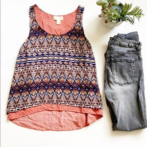 Lucy & Laurel Flowy High Low Sleeveless Top